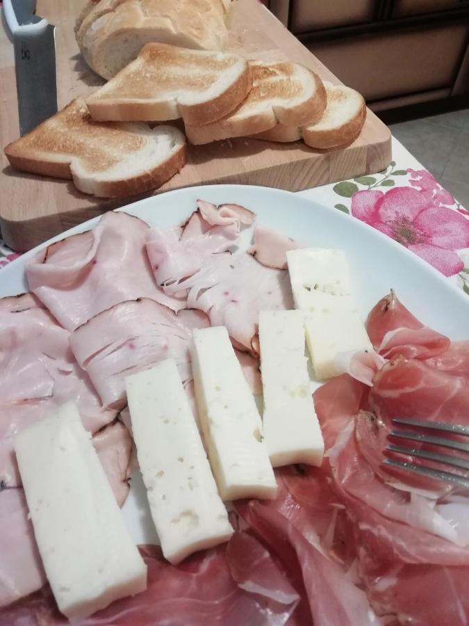 B&B La Casa Di Loretta Paderno Εξωτερικό φωτογραφία