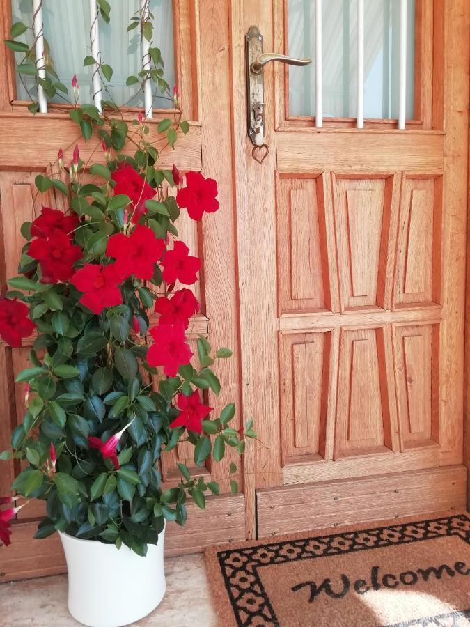 B&B La Casa Di Loretta Paderno Εξωτερικό φωτογραφία