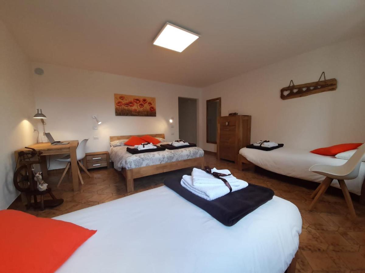 B&B La Casa Di Loretta Paderno Εξωτερικό φωτογραφία