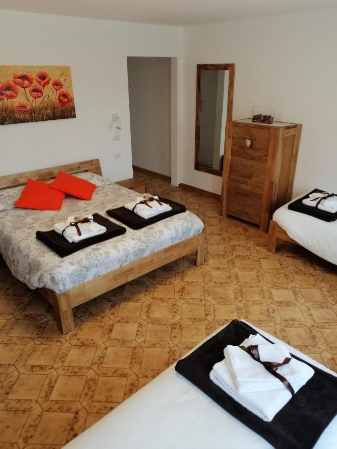 B&B La Casa Di Loretta Paderno Εξωτερικό φωτογραφία
